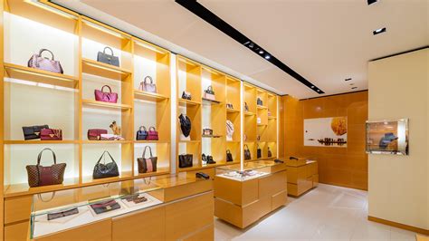 louis vuitton rome italy locations|buying louis vuitton in rome.